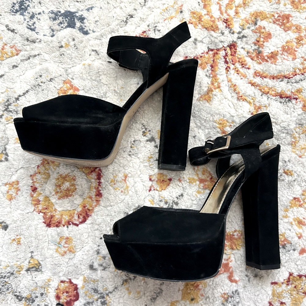 Black Platforms Pumps Size 8 Brand Idoré